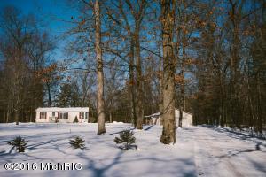 1197 E 98th St, Grant, MI 49327 photo 2