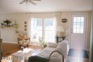 1197 E 98th St, Grant, MI 49327 photo 4
