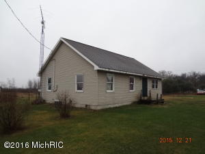 3630 Fox Dr, Grant, MI 49327 photo 2