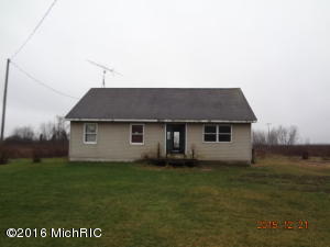 3630 Fox Dr, Grant, MI 49327 photo 1