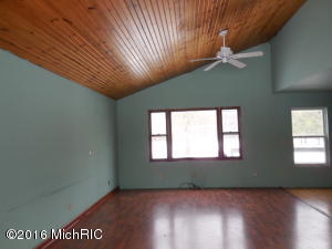 1174 W Echo Dr, White Cloud, MI 49349 photo 15