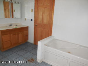 1174 W Echo Dr, White Cloud, MI 49349 photo 19