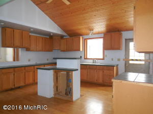 1174 W Echo Dr, White Cloud, MI 49349 photo 11