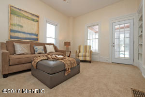 225 Colfax St, Plainwell, MI 49080 photo 4