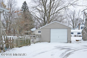 225 Colfax St, Plainwell, MI 49080 photo 37