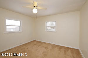 225 Colfax St, Plainwell, MI 49080 photo 17