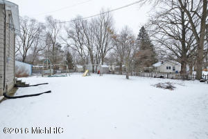 225 Colfax St, Plainwell, MI 49080 photo 38