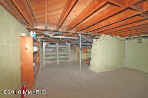 225 Colfax St, Plainwell, MI 49080 photo 33