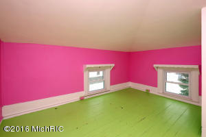 225 Colfax St, Plainwell, MI 49080 photo 21