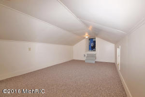 225 Colfax St, Plainwell, MI 49080 photo 24