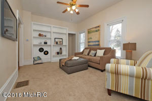225 Colfax St, Plainwell, MI 49080 photo 2