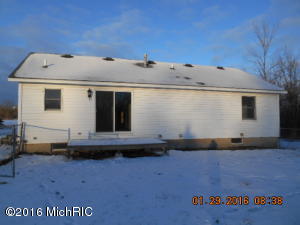 4756 Benton Rd, Belding, MI 48809 photo 2