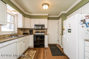 548 Adaway Ave SE, Ada, MI 49301 photo 10