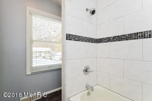 548 Adaway Ave SE, Ada, MI 49301 photo 25