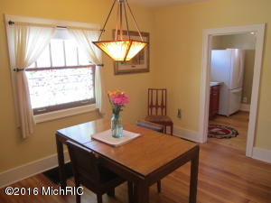 121 W Chart St, Plainwell, MI 49080 photo 7