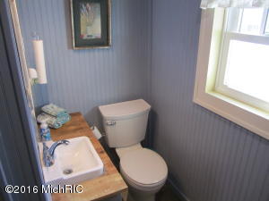 121 W Chart St, Plainwell, MI 49080 photo 20