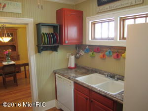121 W Chart St, Plainwell, MI 49080 photo 14
