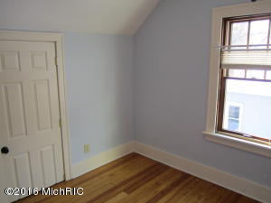 121 W Chart St, Plainwell, MI 49080 photo 23