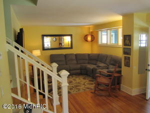 121 W Chart St, Plainwell, MI 49080 photo 9