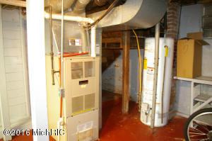 203 E Lytle St, Ionia, MI 48846 photo 24