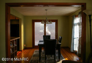 203 E Lytle St, Ionia, MI 48846 photo 10