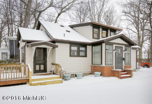 314 Walnut St, Three Rivers, MI 49093 photo 2