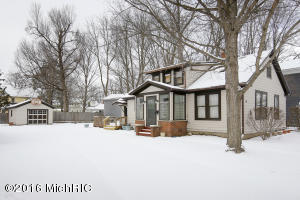 314 Walnut St, Three Rivers, MI 49093 photo 1