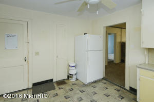 314 Walnut St, Three Rivers, MI 49093 photo 9