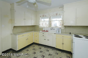 314 Walnut St, Three Rivers, MI 49093 photo 7