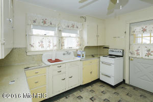 314 Walnut St, Three Rivers, MI 49093 photo 8