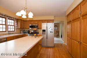 10371 Douglas, Plainwell, MI 49080 photo 15