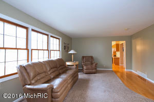 10371 Douglas, Plainwell, MI 49080 photo 11