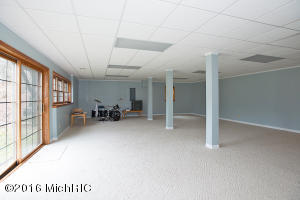 10371 Douglas, Plainwell, MI 49080 photo 28