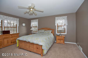 10371 Douglas, Plainwell, MI 49080 photo 20