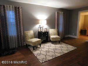 247 Mark St, Niles, MI 49120 photo 4