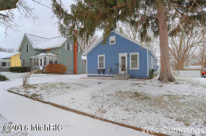 817 S Broas St, Belding, MI 48809 photo 3
