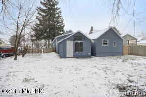 817 S Broas St, Belding, MI 48809 photo 17