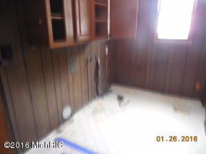 320 Pine Tree Dr, Farwell, MI 48622 photo 12