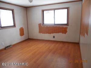 320 Pine Tree Dr, Farwell, MI 48622 photo 14