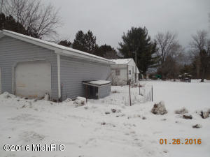 320 Pine Tree Dr, Farwell, MI 48622 photo 6