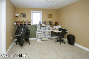 483 S Bridgeview Dr, Plainwell, MI 49080 photo 19