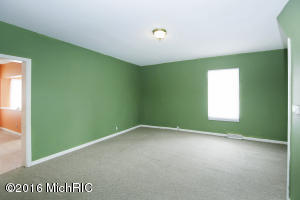 622 Walnut St, Three Rivers, MI 49093 photo 6