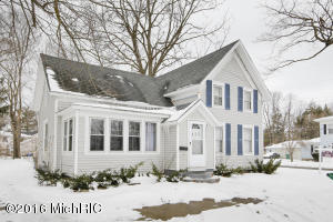 622 Walnut St, Three Rivers, MI 49093 photo 1