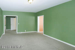 622 Walnut St, Three Rivers, MI 49093 photo 7