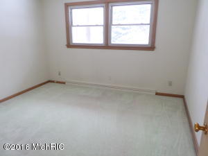 102 Chippewa St, Buchanan, MI 49107 photo 6
