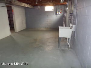 102 Chippewa St, Buchanan, MI 49107 photo 11