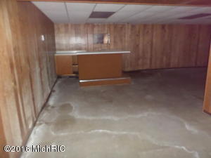 102 Chippewa St, Buchanan, MI 49107 photo 10
