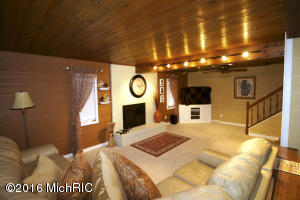 48888 W Main St, Lawrence, MI 49064 photo 4