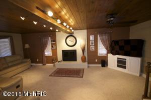 48888 W Main St, Lawrence, MI 49064 photo 5