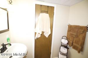 48888 W Main St, Lawrence, MI 49064 photo 24